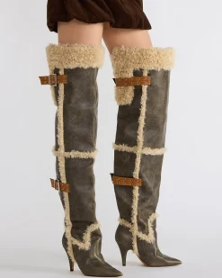 Baddie Faux Fur Brown Distressed