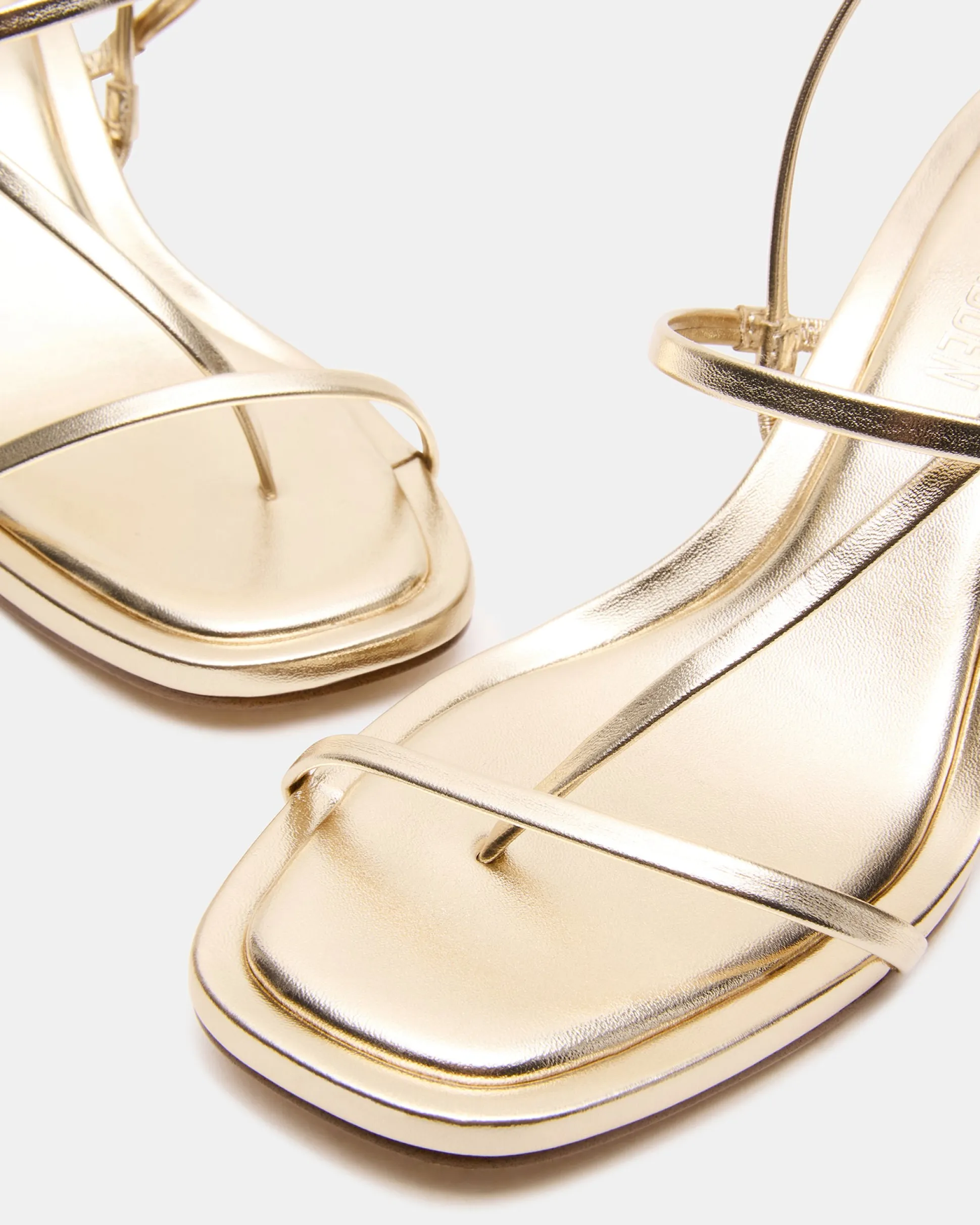 Diora Gold