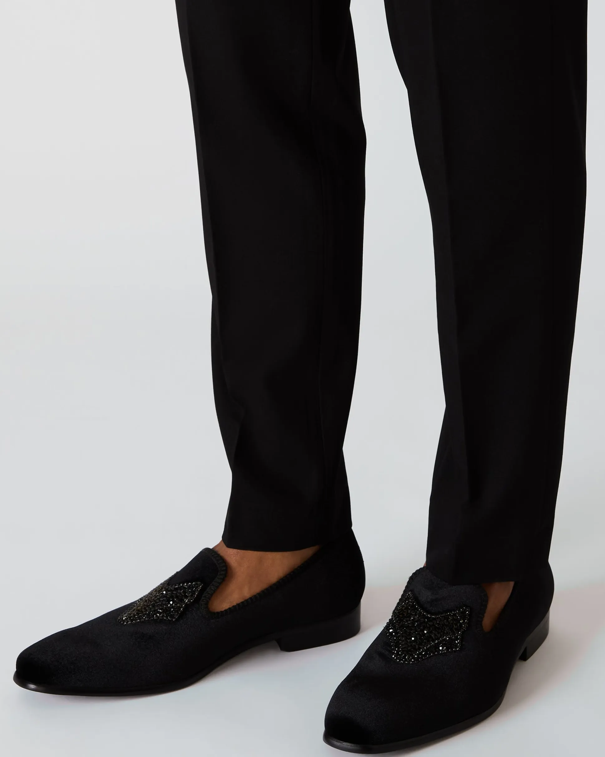 Finn Black Velvet