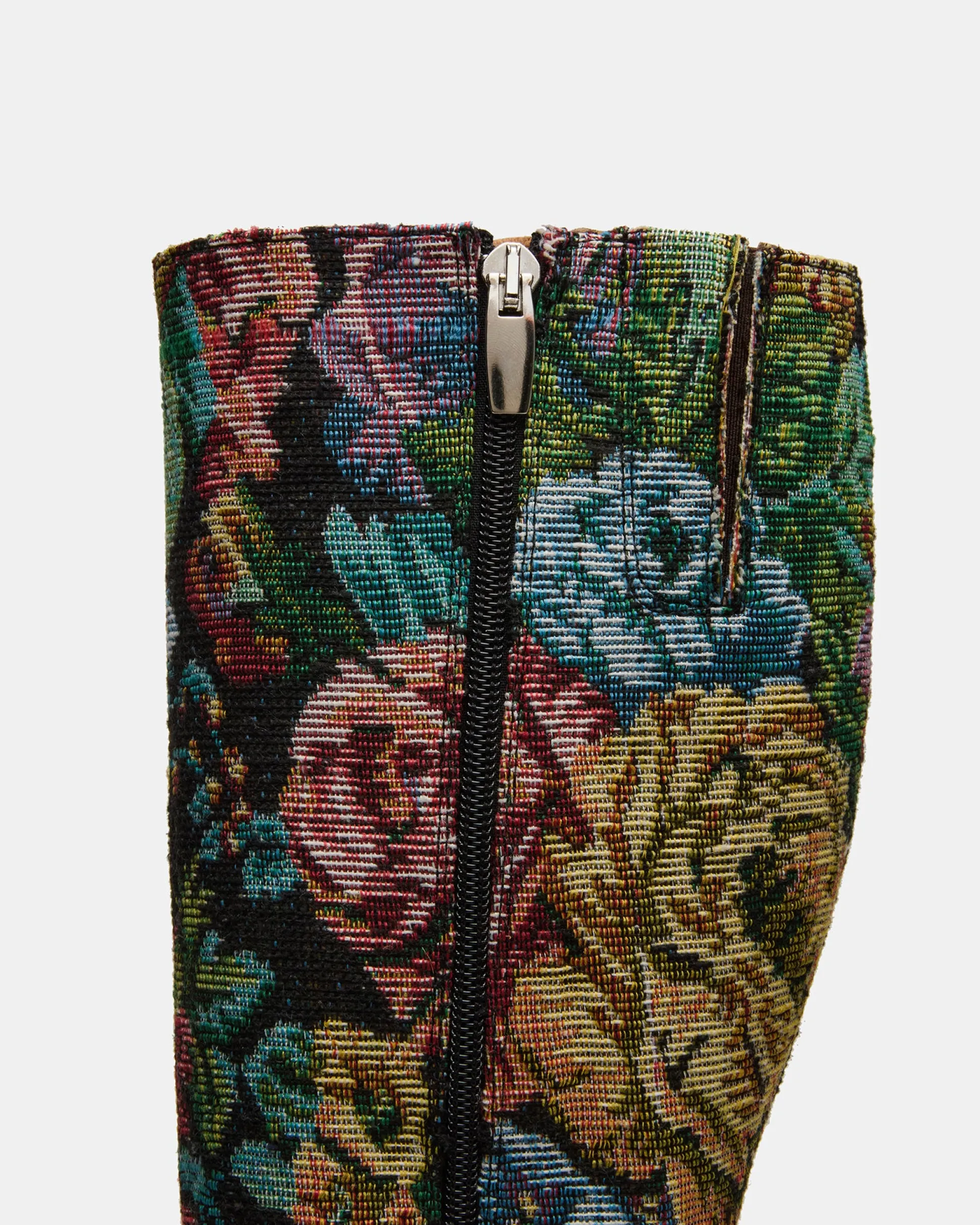Folie Tapestry