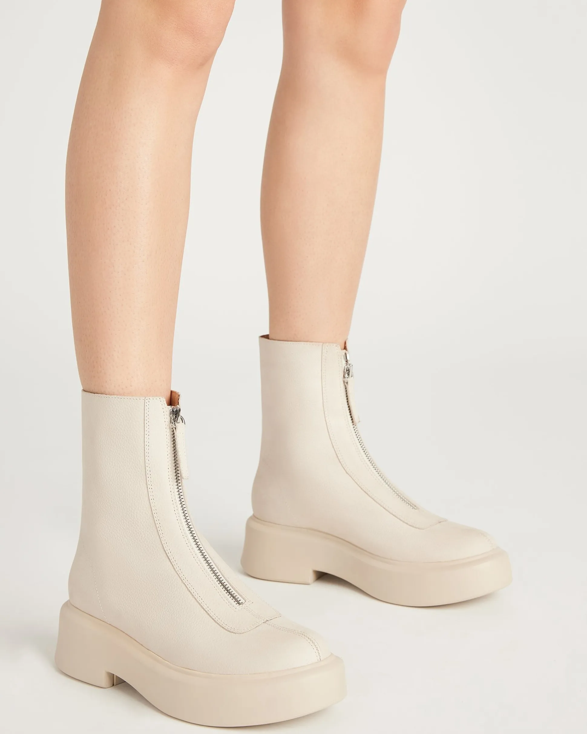 Jones Bone Nubuck