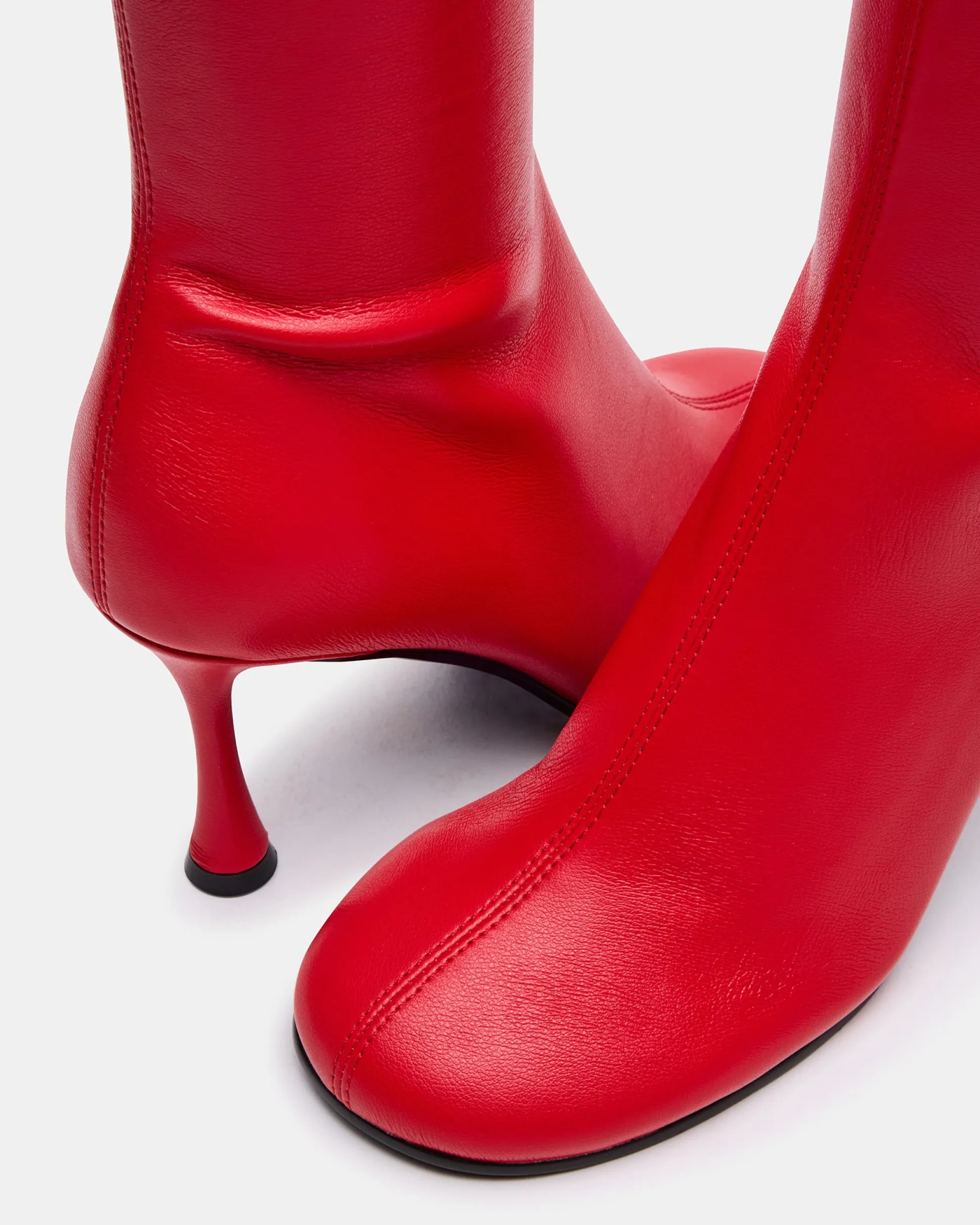 Lorenza Red