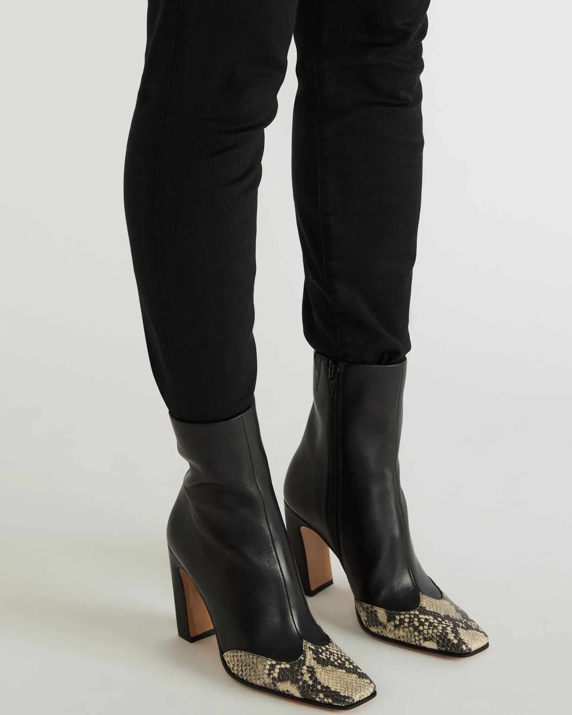 Lyle Black Leather With Snake