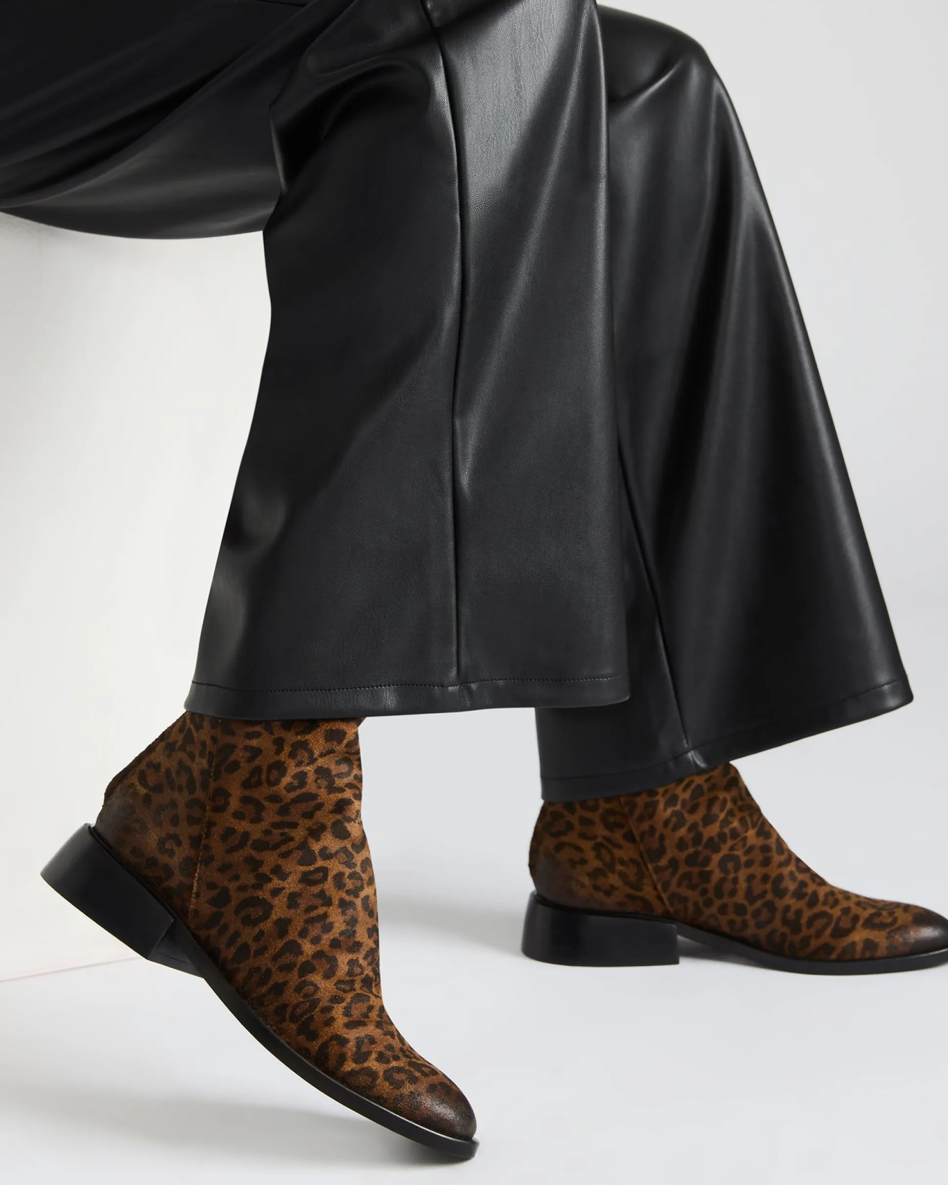 Nexie Leopard