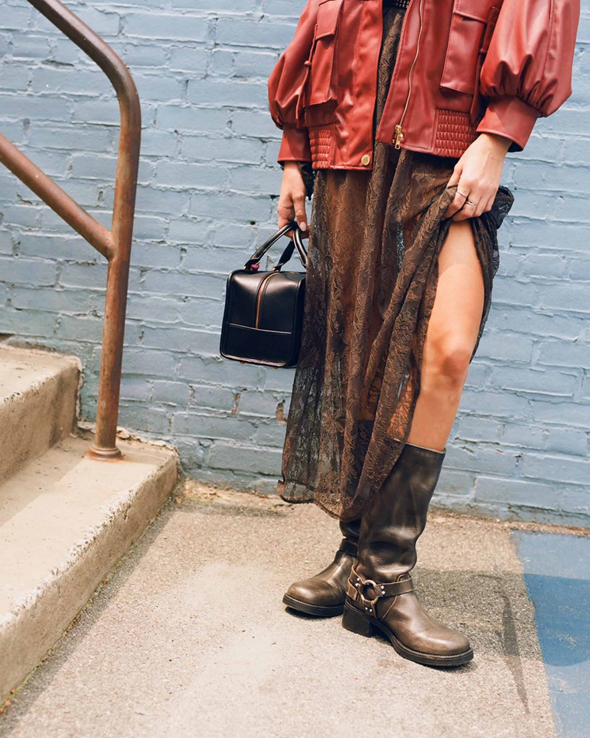 Rocky Brown Distressed