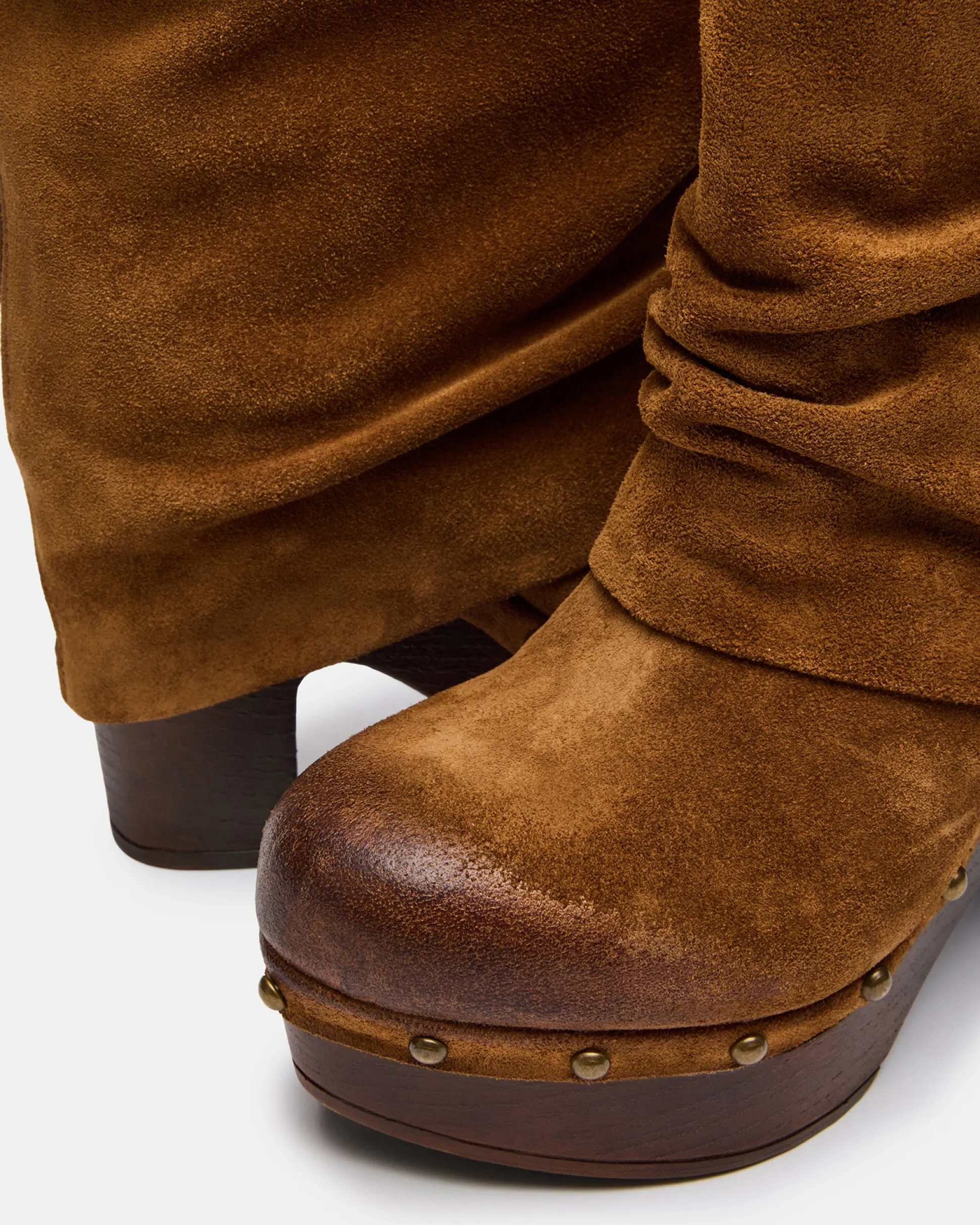 Woodley Chestnut Suede